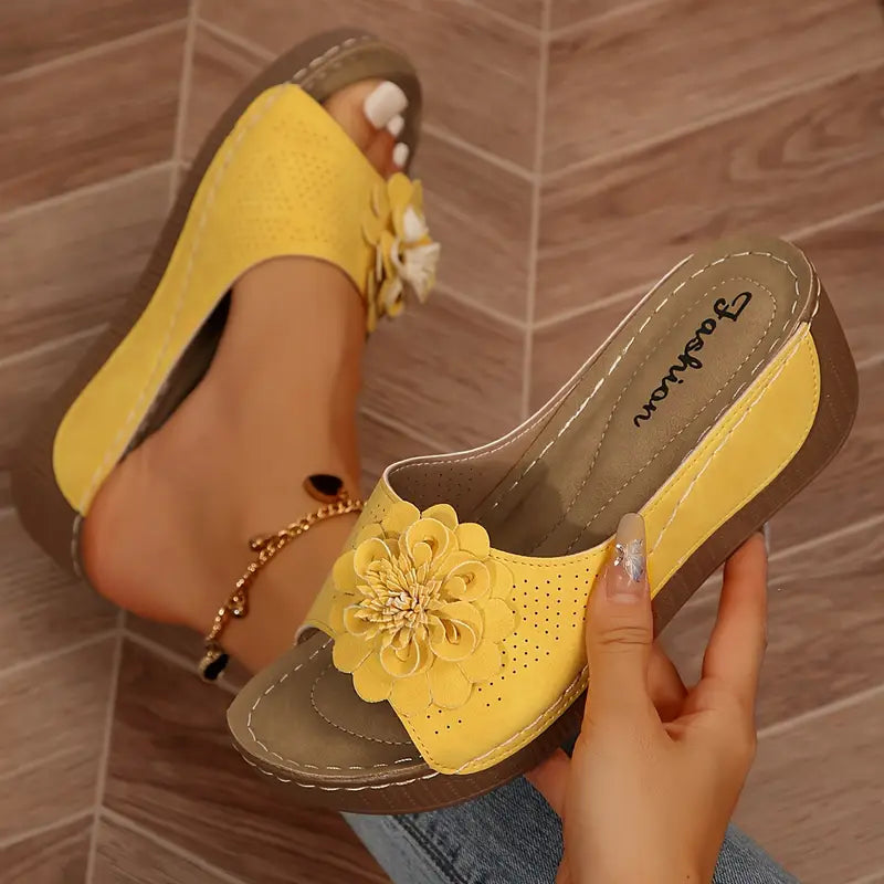 🔥Last Day Promotion 50% OFF - Women's Floral Decor Comfort Wedge Sandals